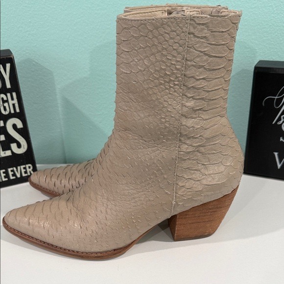 Matisse Textured Tan Ankle Booties - Picture 3 of 7